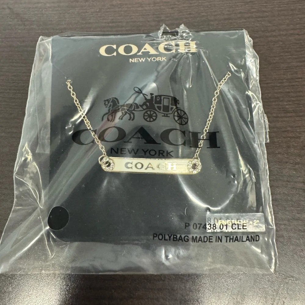 Coach ID Look Slide Closer Gold Colored Bracelet-New - Picture 9 of 9